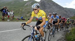 Lance Armstrong v žltom drese na Tour de France 2005.