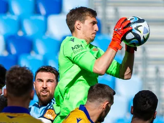 Brankár FC DAC Dunajská Streda Aleksandar Popovič počas zápasu 5. kola nadstavby Niké ligy o titul 2023/24 ŠK Slovan Bratislava - FC DAC 1904 Dunajská Streda
