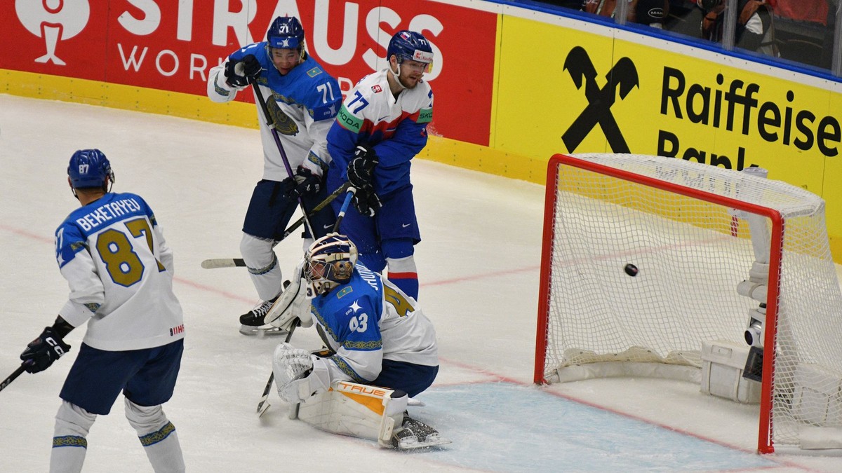 VIDEO: Pozrite si zostrih zápasu Slovensko - Kazachstan na MS v hokeji 2024