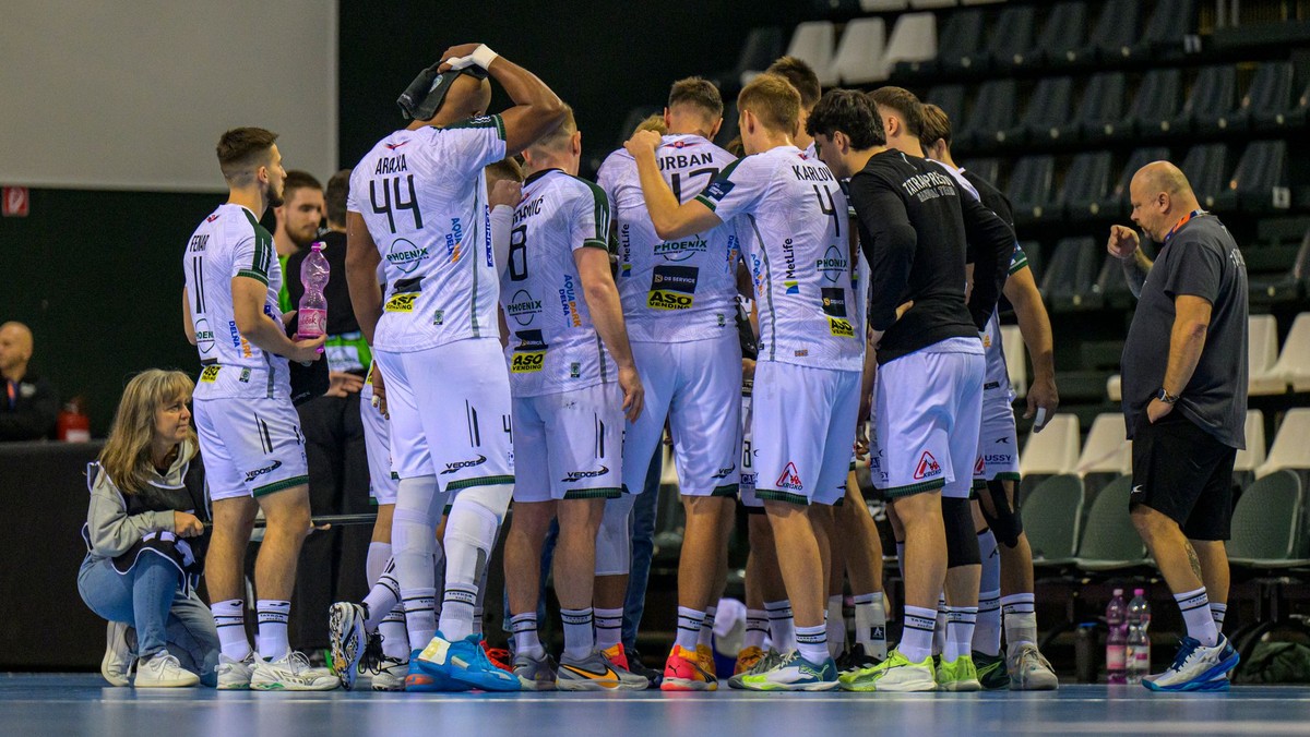 Hádzanári Tatrana Prešov počas zápasu 3. kola G-skupiny Európskej ligy v hádzanej Tatran Prešov - Fredericia.