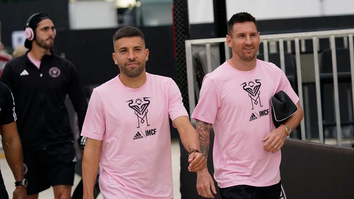 Jordi Alba a Lionel Messi. 