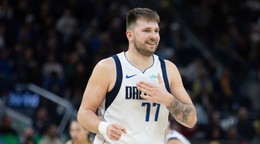 Slovinský basketbalista Luka Dončič v drese Dallasu Mavericks.