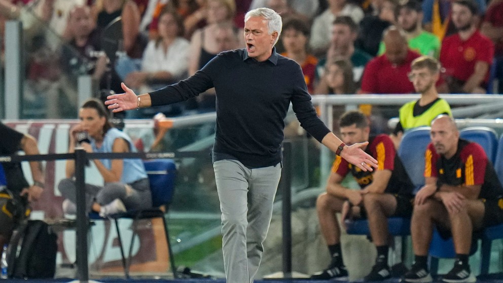 Tréner AS Rím José Mourinho.