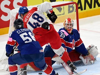 Tomáš Hertl v zápase Česko - Veľká Británia na MS v hokeji 2022.
