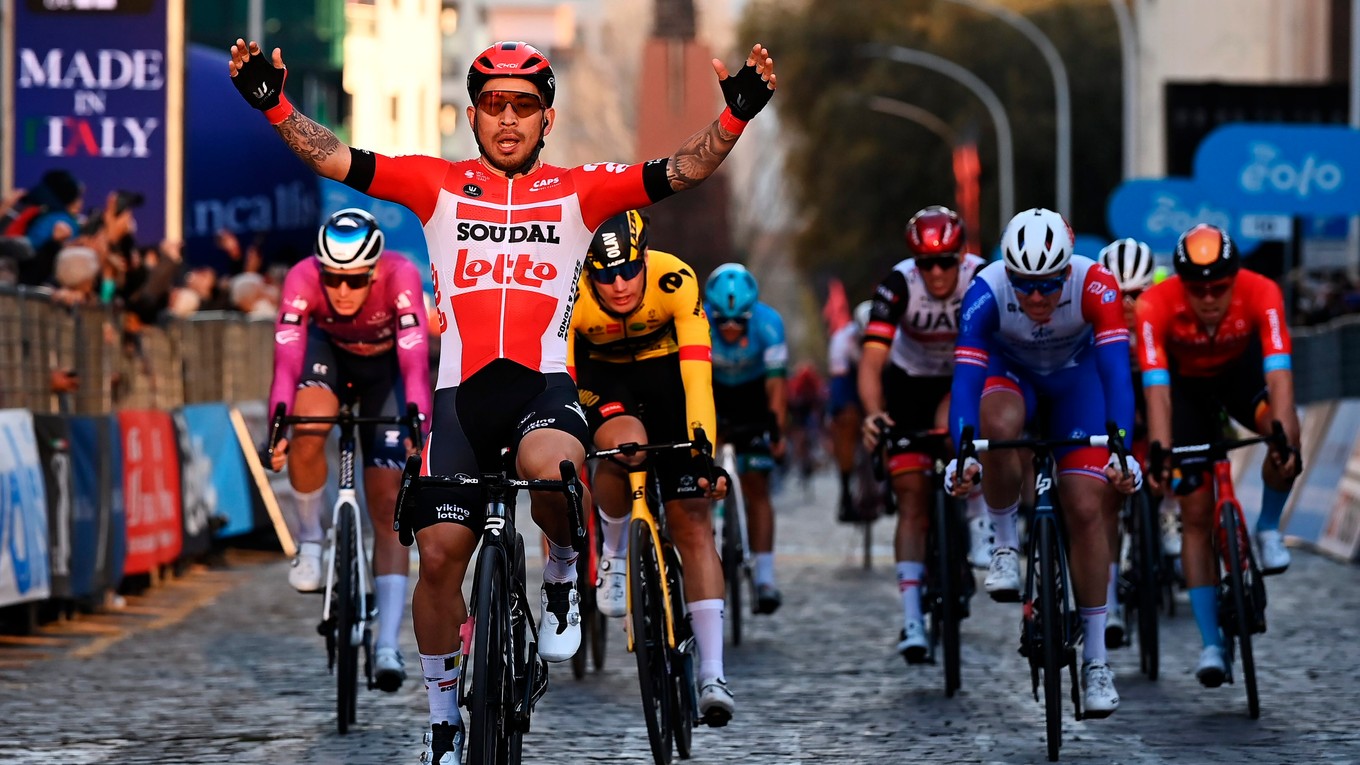 Caleb Ewan vyhráva tretiu etapu na Tirreno Adriatico 2022. 