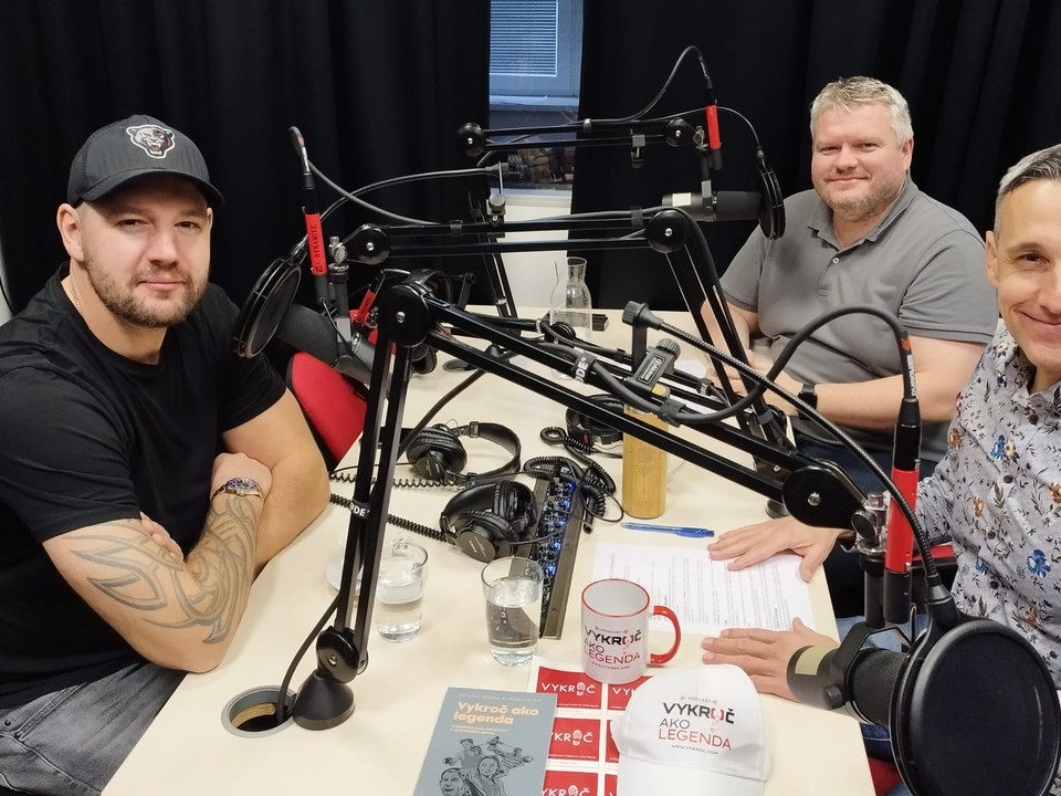 Andrej Meszároš bol hosťom podcastu Vykroč.