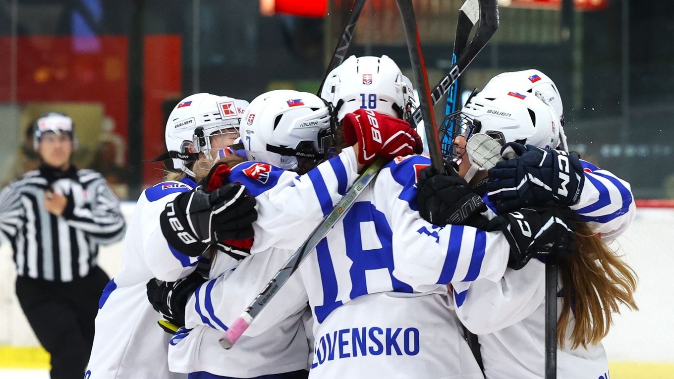 Slovenské hokejistky do 18 rokov.
