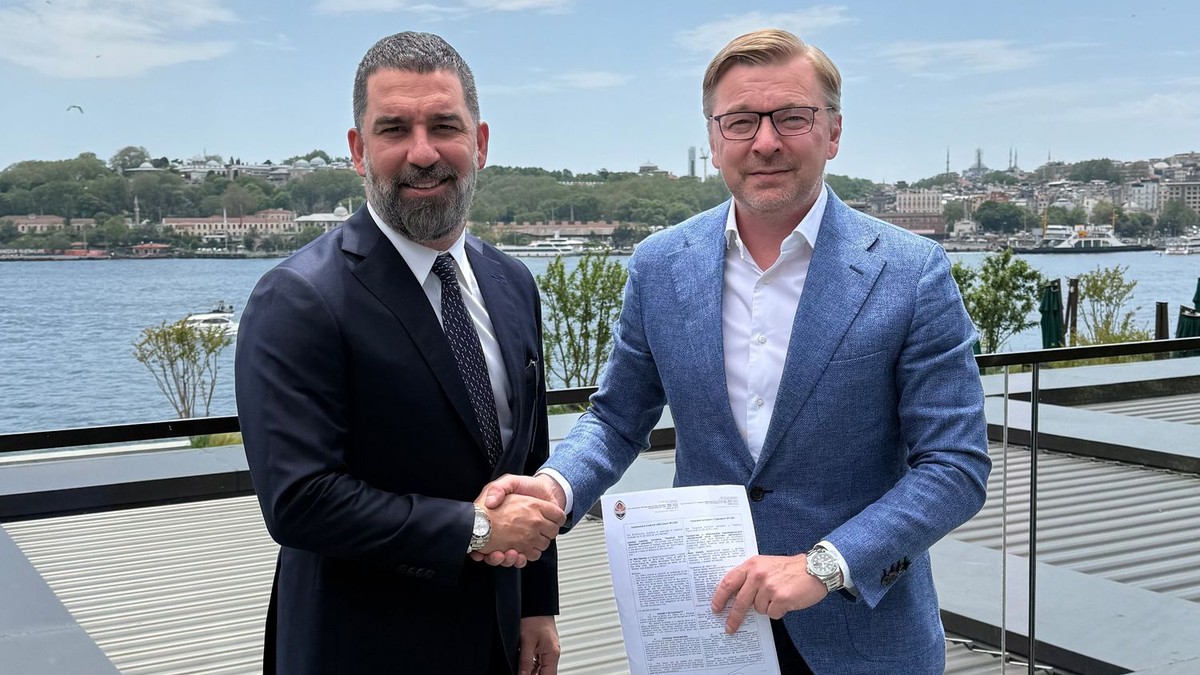 Šachtar Doneck bude trénovať Arda Turan