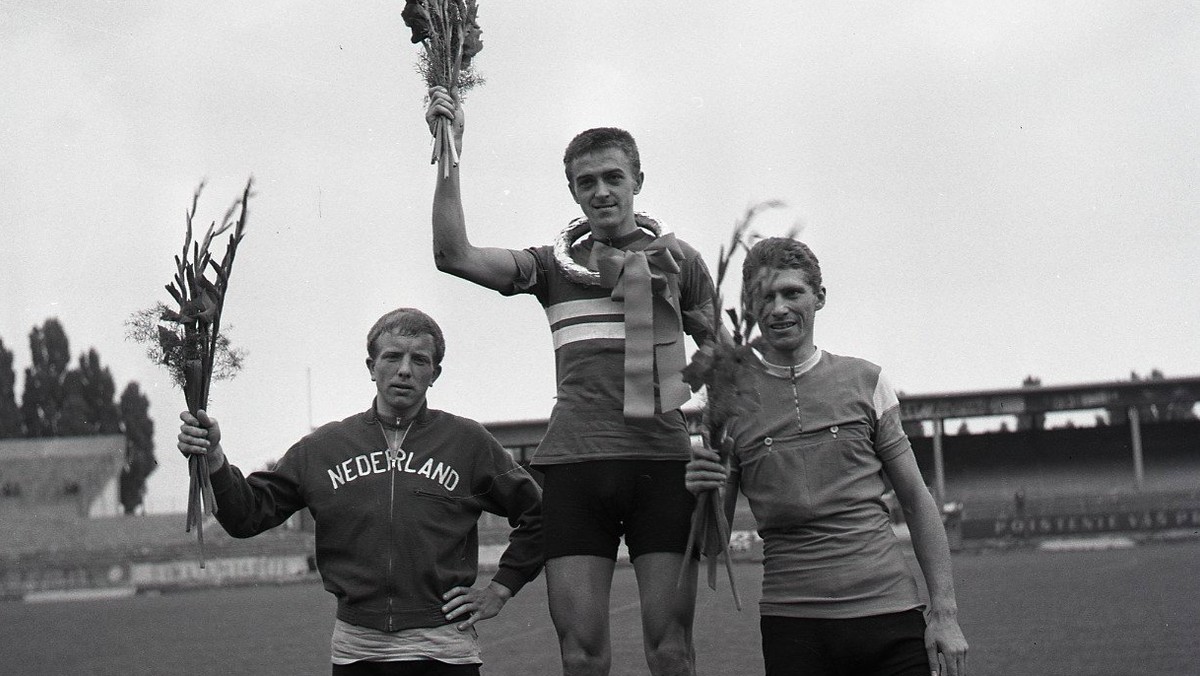Karol Pátek vyhral záverečnú etapu Okolo Slovenska 1965 pred Deenenom a Pospíšilom.
