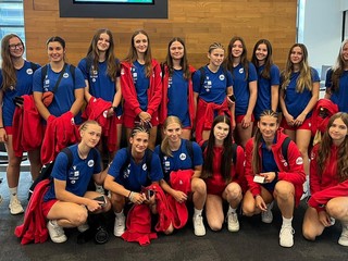 Slovenské hádzanárky do 17 rokov. 