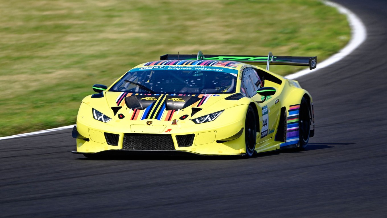 Adam Konôpka z tímu ARC Bratislava na Lamborghini Huracan GT3.