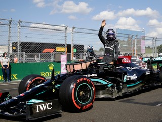 Lewis Hamilton vyhral kvalifikáciu na VC Maďarska 2021.