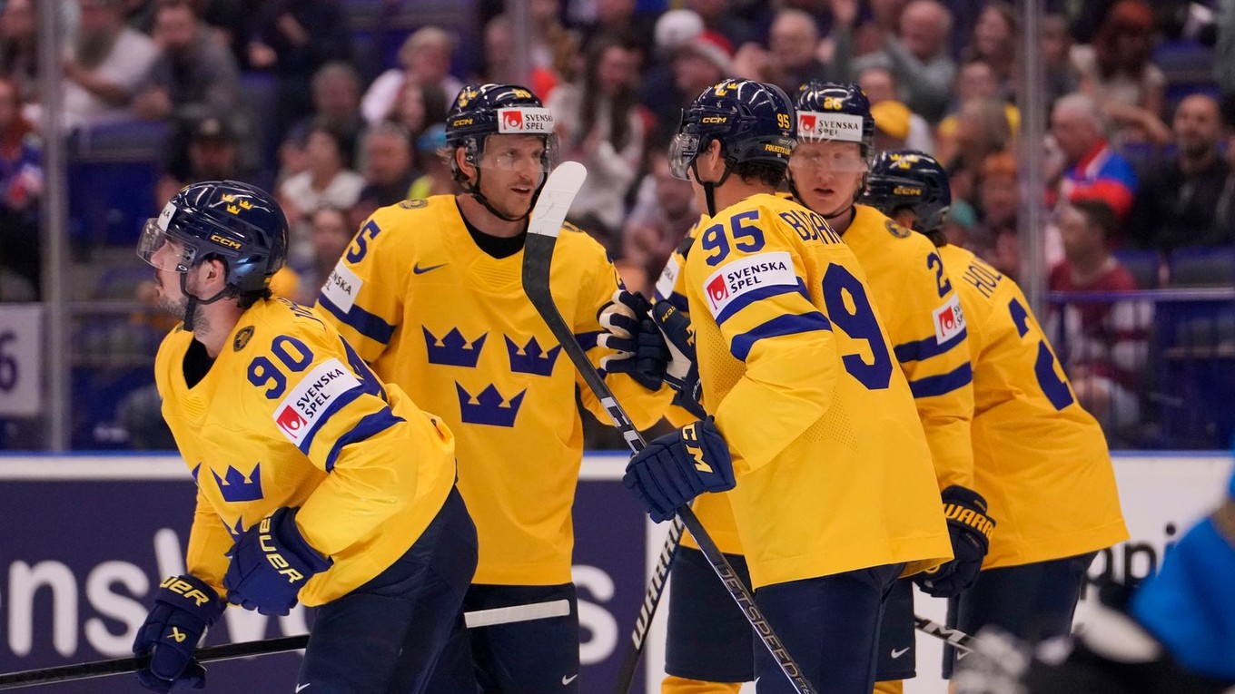 Marcus Johansson oslavuje gól počas zápasu Kazachstan - Švédsko na MS v hokeji 2024. 