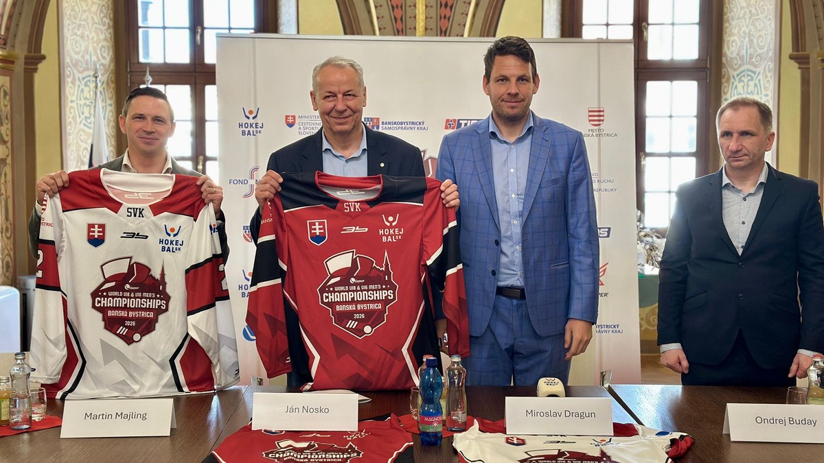 Tlačová konferencia k organizácii hokejbalových MS do 16 a 18 rokov 2026. 