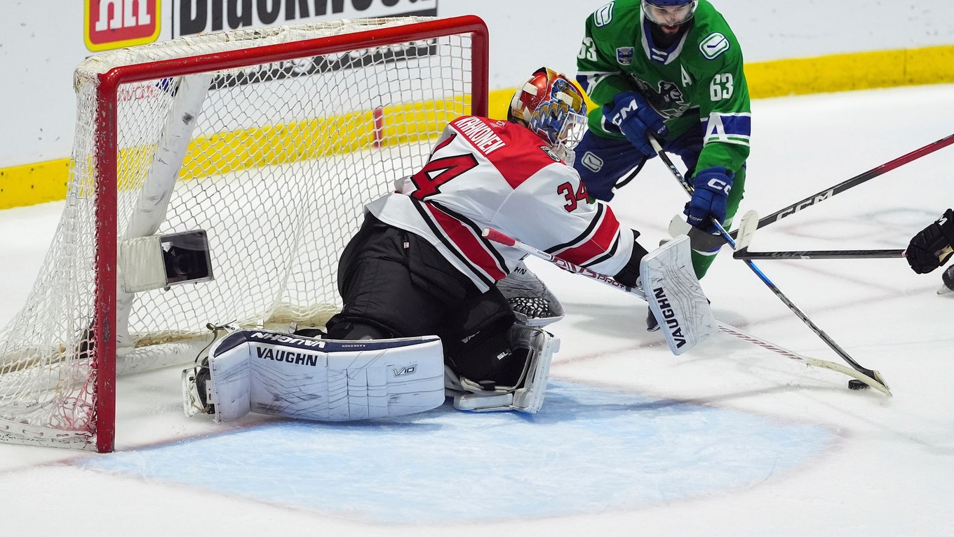 brankára Kaapo Kähkönen.