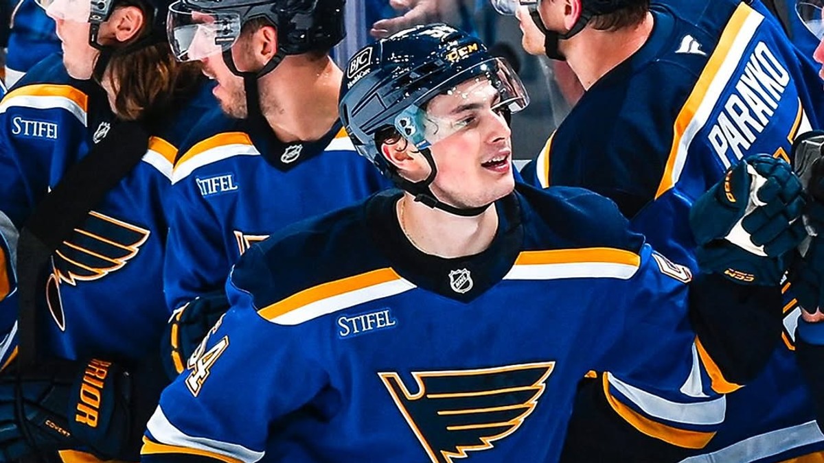 Dalibor Dvorský oslavuje prvý gól v NHL. 