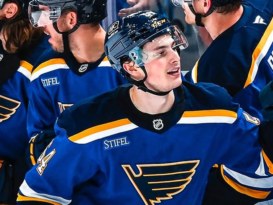 Dalibor Dvorský oslavuje prvý gól v NHL. 