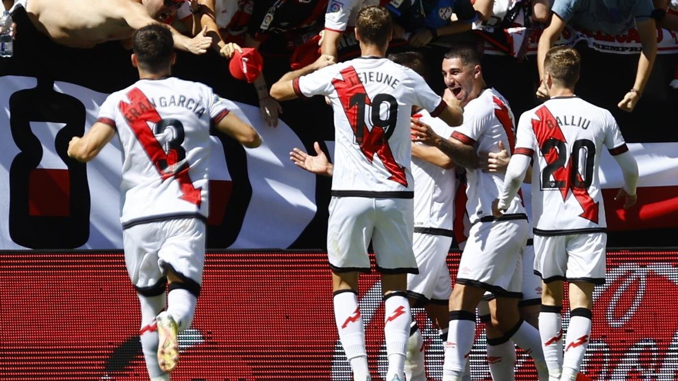 Hráči Rayo Vallecano sa tešia z gólu.