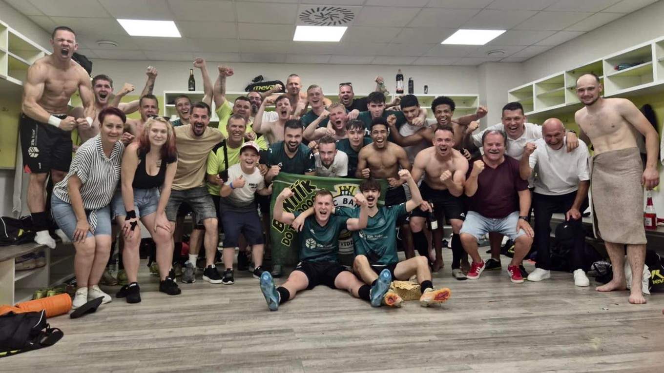 Radosť hráčov FC Baník Prievidza.