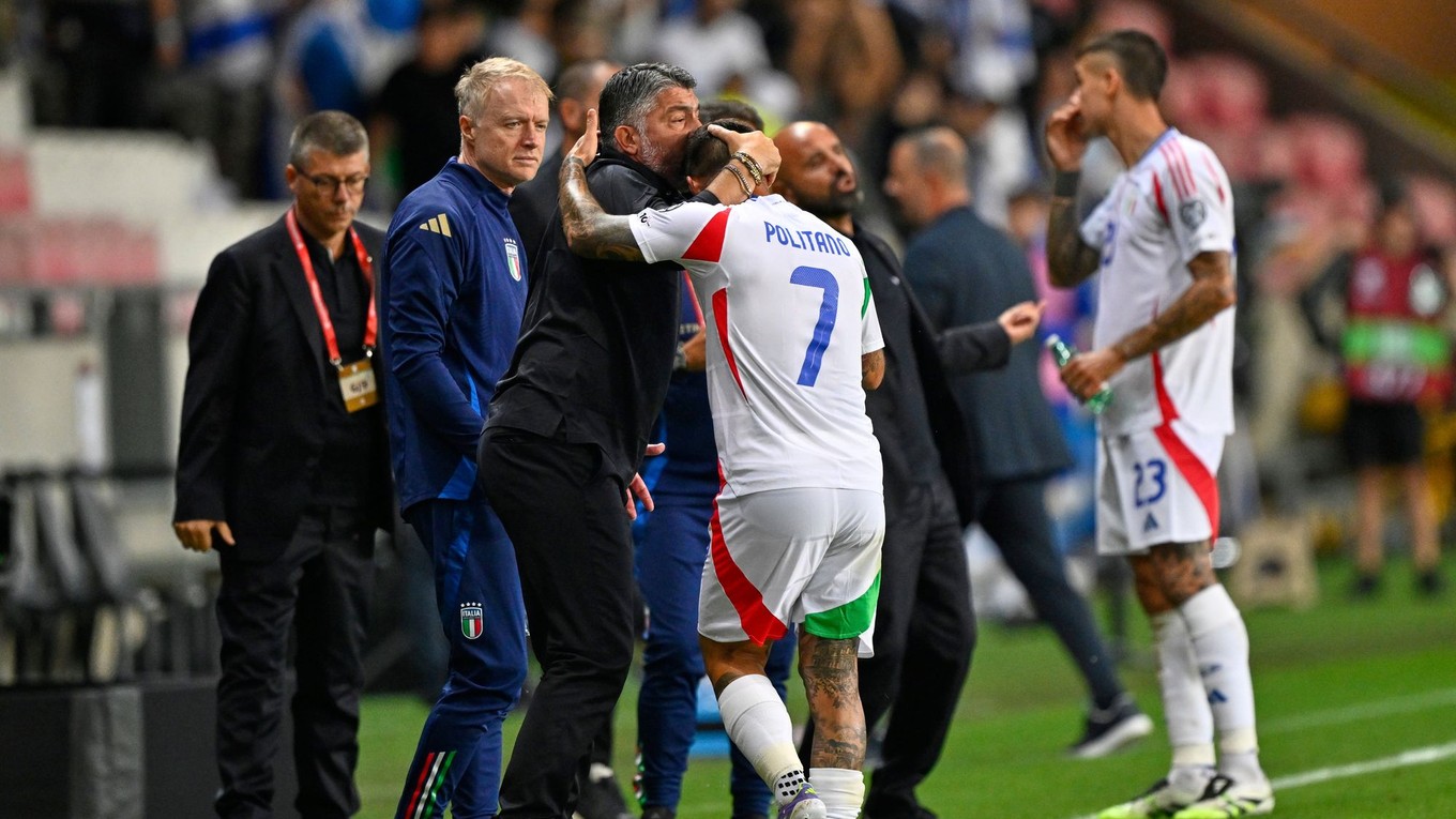 Gennaro Gattuso a Matteo Politano v zápase Izrael - Taliansko
