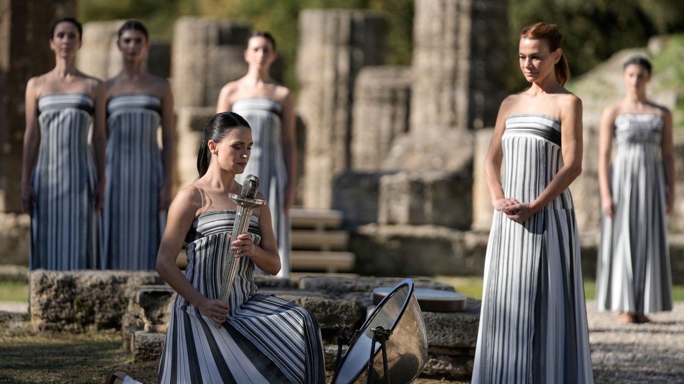 Zapálenie olympijského ohňa v Olympii