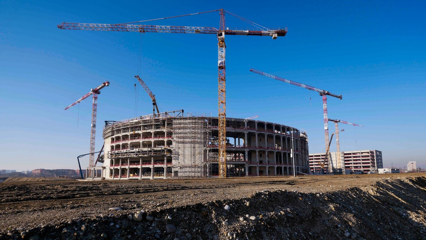 Výstavba hokejovej arény pre ZOH 2026