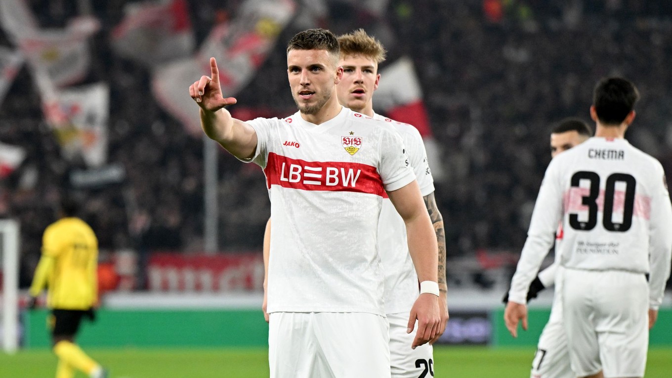 Futbalista Stuttgartu Ermedin Demirovič 