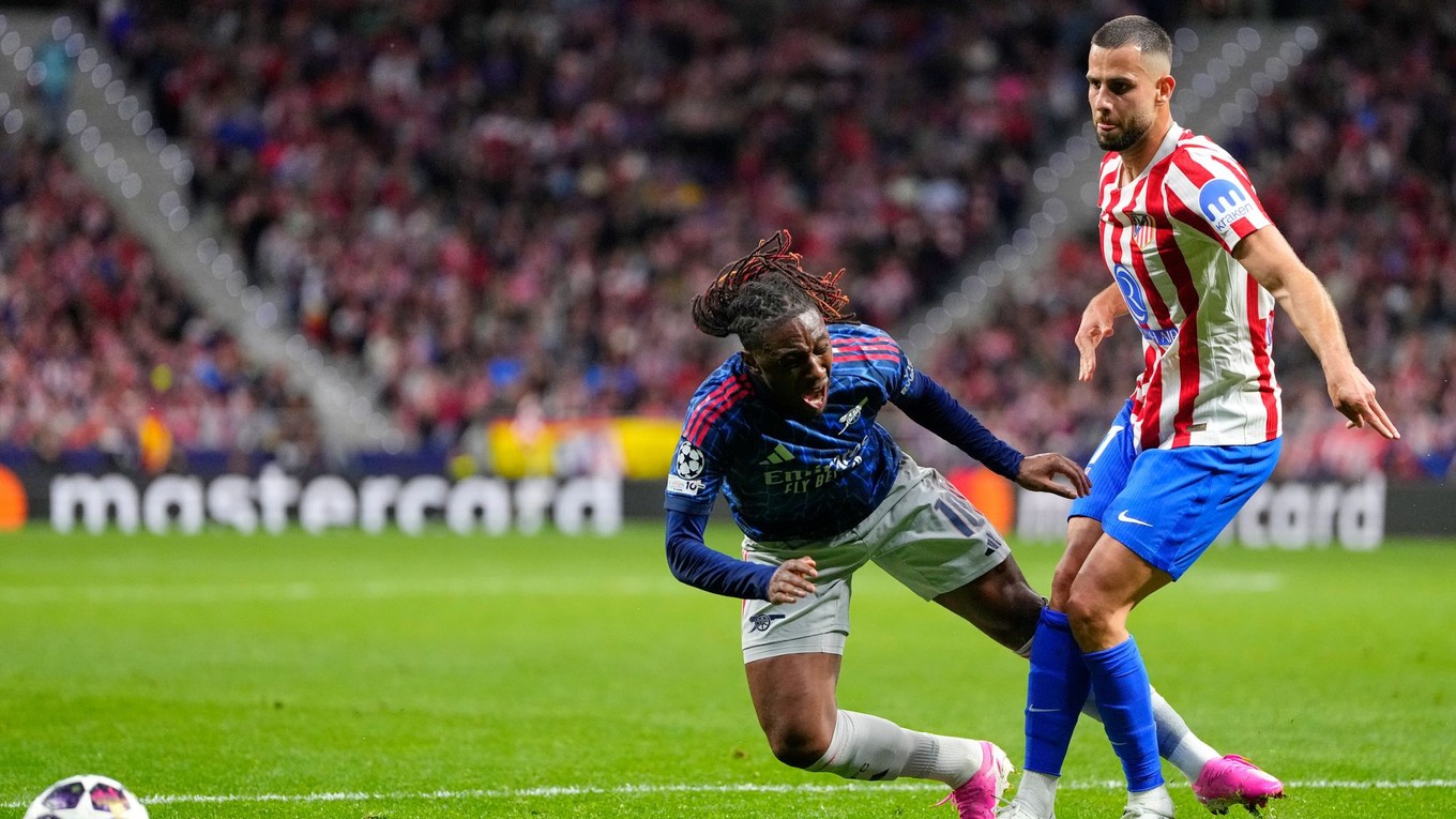 David Hancko a Eberechi Eze.