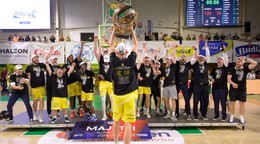 Patriotov Levice s majstrovskou trofejou