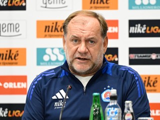 Tréner ŠK Slovan Vladimír Weiss st.