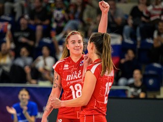 Zľava Karin Šunderlíková, Karolína Fričová (obe Slovensko) 