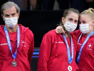 Belinda Benčičová, Jil Teichmannová a Heinz Günthardt.