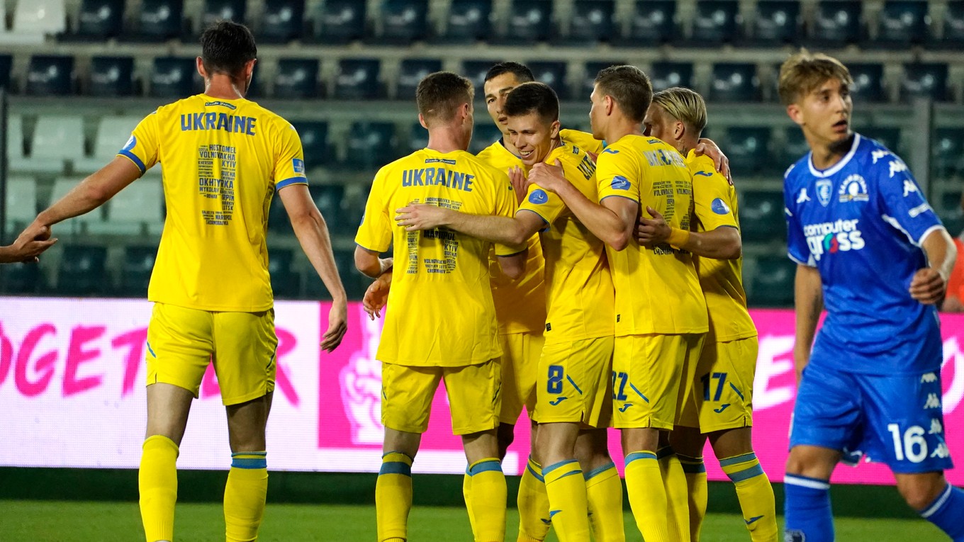 Futbalisti Ukrajiny sa tešia z gólu do siete Empoli.