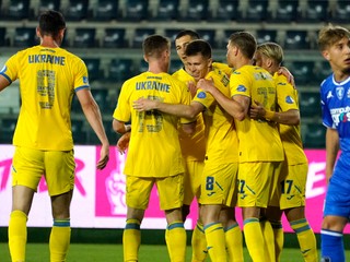 Futbalisti Ukrajiny sa tešia z gólu do siete Empoli.