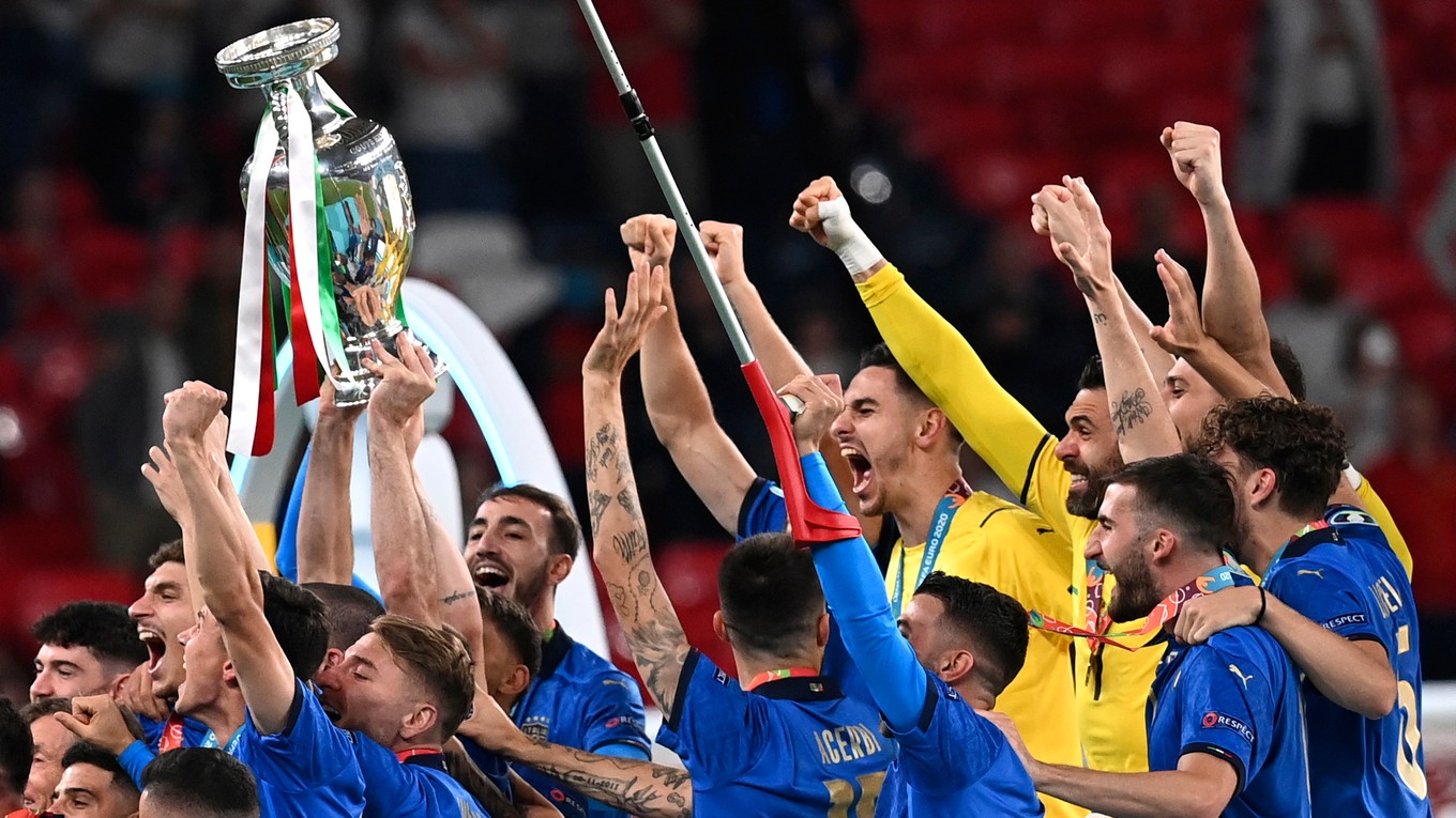 Futbalisti Talianska sa tešia z titulu na ME vo futbale (EURO 2020 / 2021).