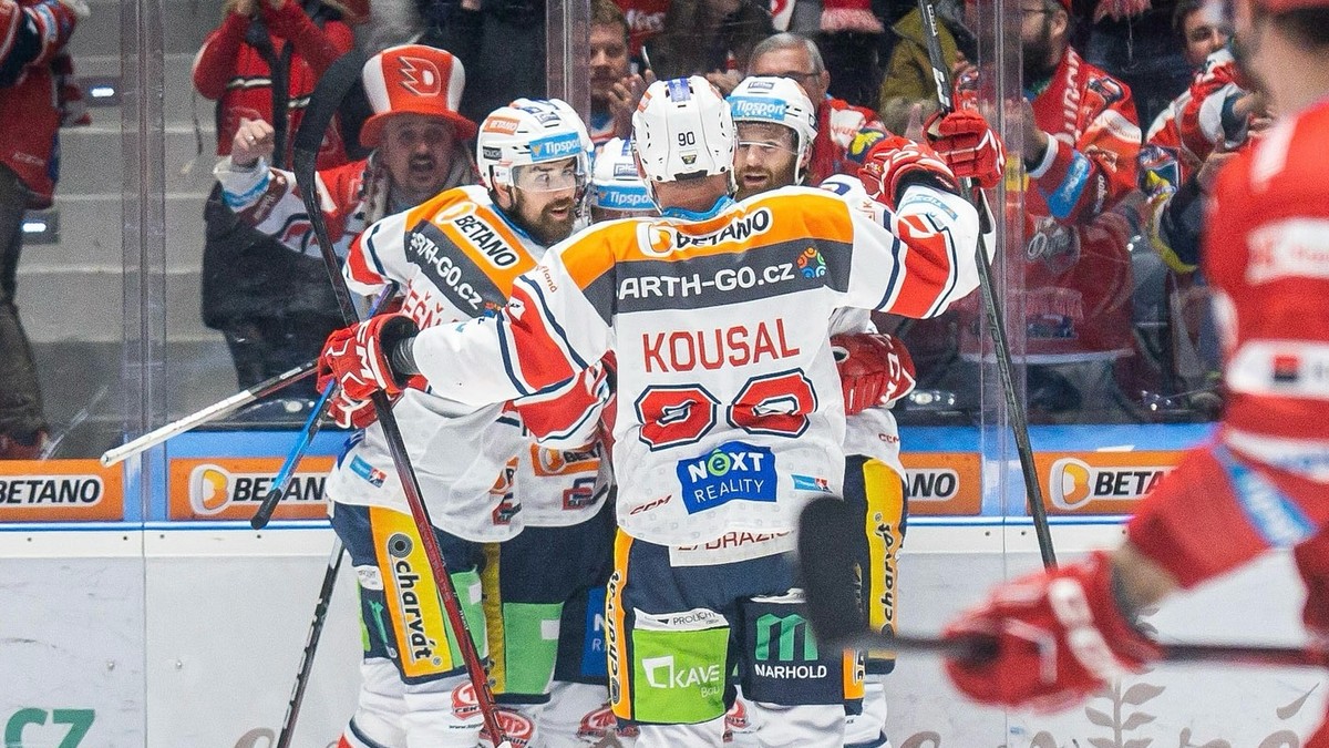 Pardubice otočili vývoj finálovej série s Třincom, na domácom ľade získali mečbal