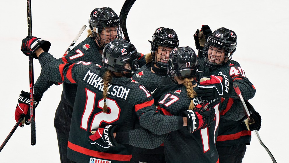 Program, výsledky a tabuľky na MS v hokeji žien 2023. Titul obhajuje Kanada.
