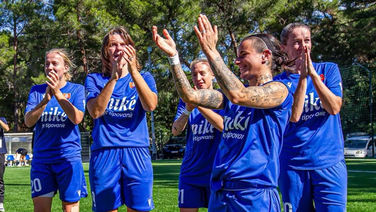 Slovenské reprezentantky v malom futbale po víťazstve nad Českom.