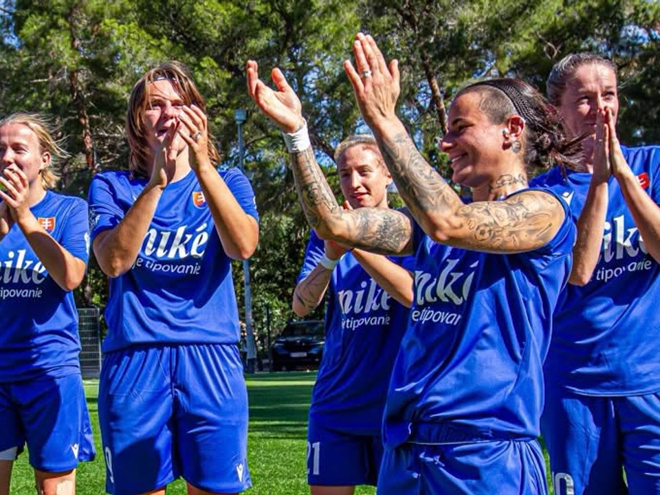 Slovenské reprezentantky v malom futbale po víťazstve nad Českom.