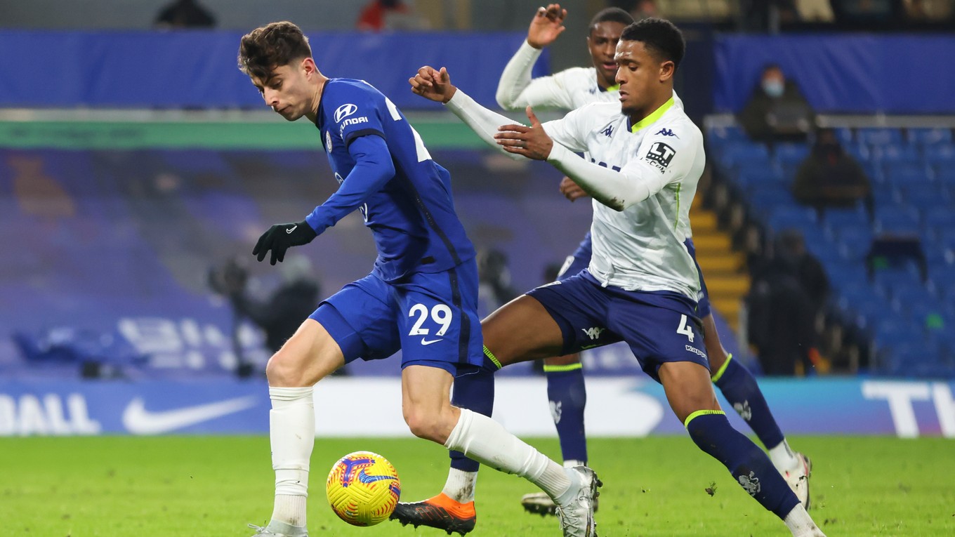 Kai Havertz (vľavo) v drese Chelsea FC.