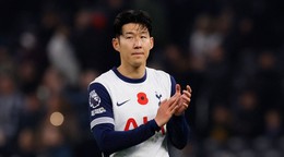 Son Heung-min v drese Tottenham Hotspur.