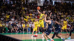 Momentka z piateho finále medzi Patrioti Levice a BC SLOVAN Bratislava.