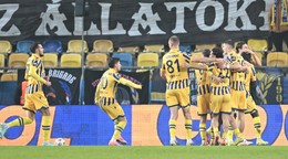 Radosť hráčov DAC po strelení gólu.