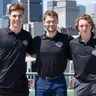 Zľava Juraj Slafkovský, Shane Wright a Logan Cooley pred Draftom NHL 2022.