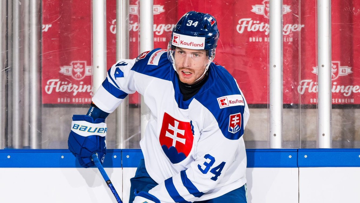 Na vlastného koňa sa nestávkuje, hovorí Cehlárik. Jeho nájazd opakujú mladí hokejisti