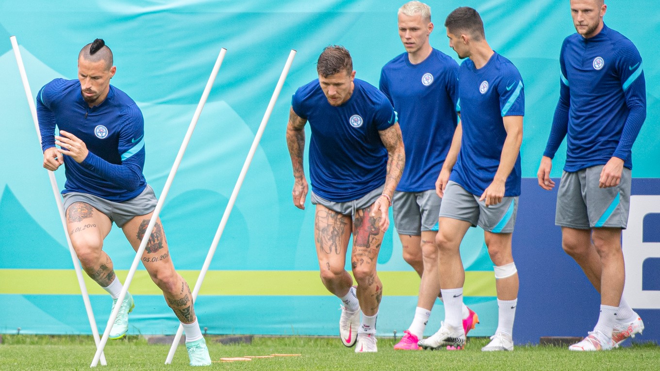 Marek Hamšík (vľavo) počas tréningu slovenskej reprezentácie na EURO 2020.