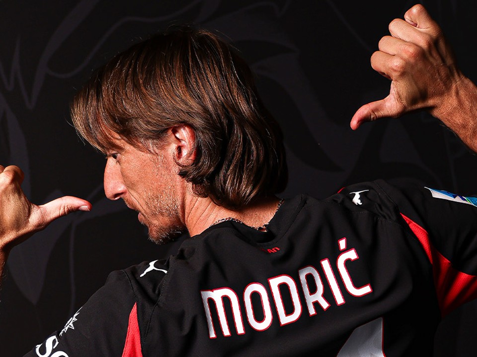 Luka Modrič v drese AC Miláno.