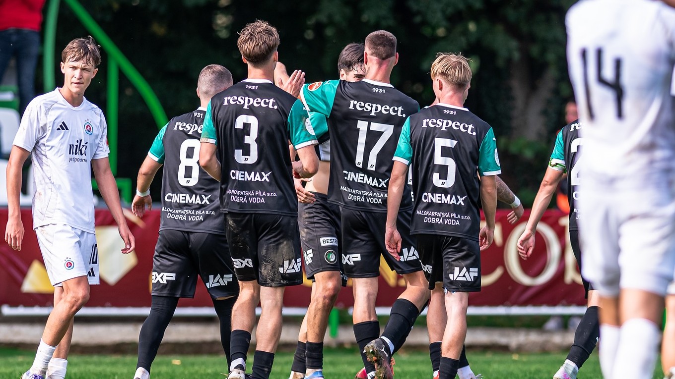 Futbalisti OFK Dynamo Malženice.