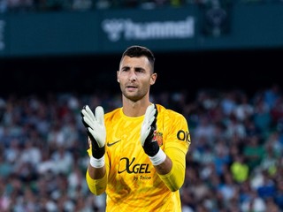 Dominik Greif v drese Mallorcy. 