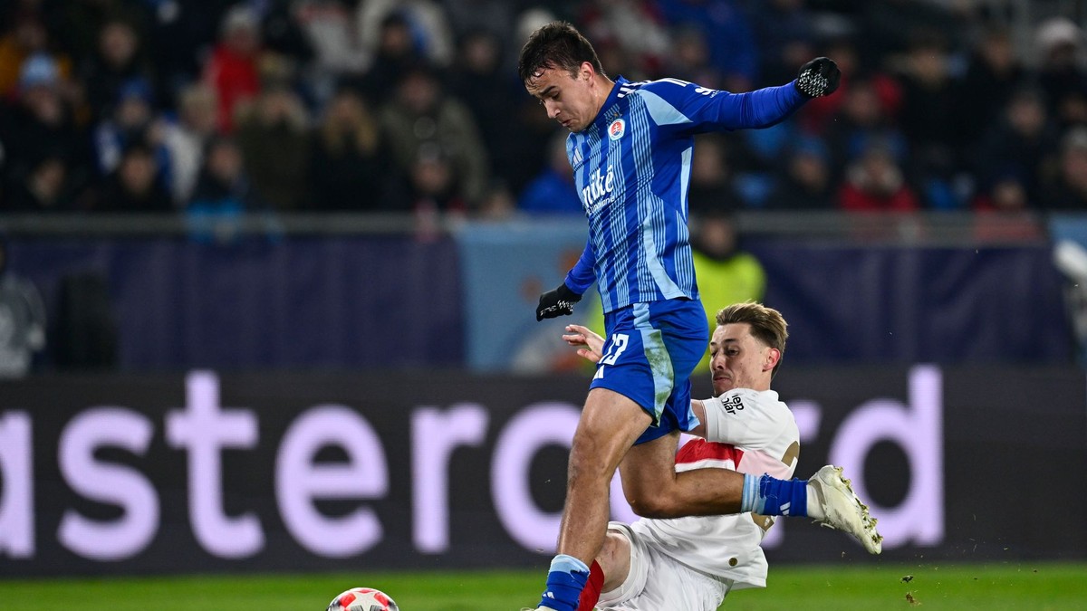 David Strelec v zápase Ligy  majstrov ŠK Slovan Bratislava - VfB Stuttgart.